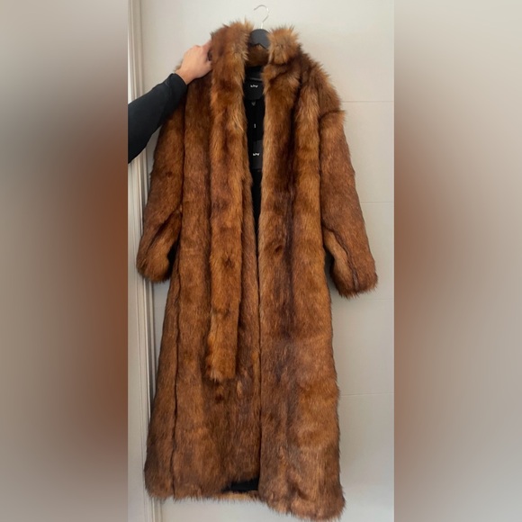 KHY Luxurious Brown Faux Fur Coat - Picture 9 of 12